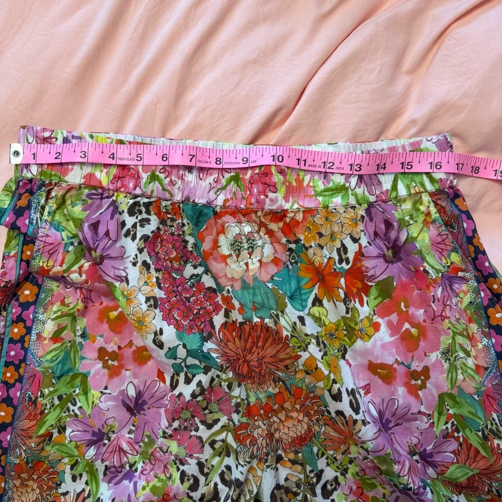 JOHNNY WAS 2 Piece Wild Garden Blouse and Short Set - Women’s Large - Picture 13 of 16